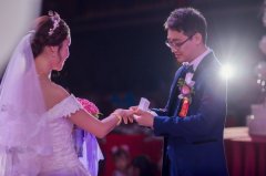 同事结婚祝福语大全 90后结婚贺语搞笑幽默版
