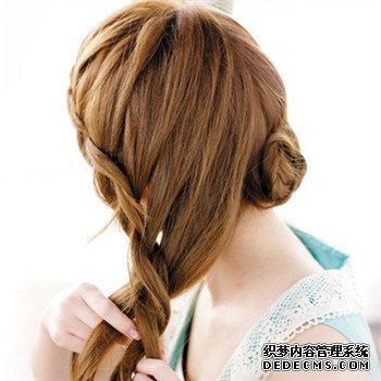 韩式新娘盘发步骤 简单打造新娘造型