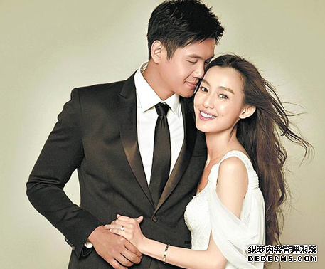 陈建州婚纱照  范范黑人婚纱照展示2.png