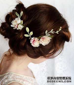 韩式新娘盘头发型
